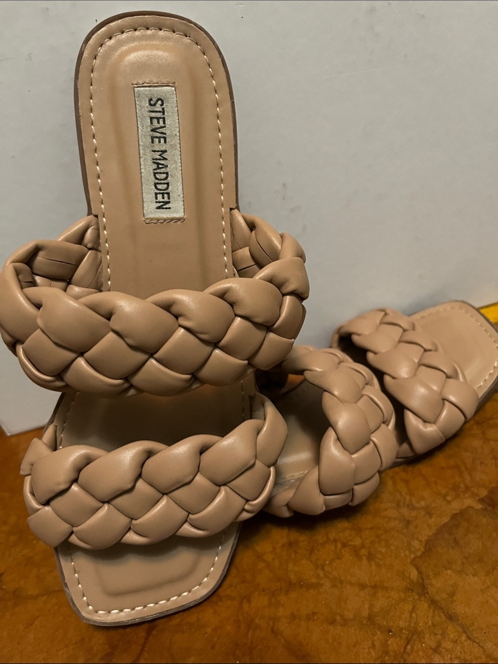 Steve Madden Braided Double-Strap Slide Sandals in Nude Tan Sz 7.0